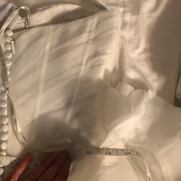 White Vera Wang Wedding Dress size 4 adjusted - Picture 12 of 14